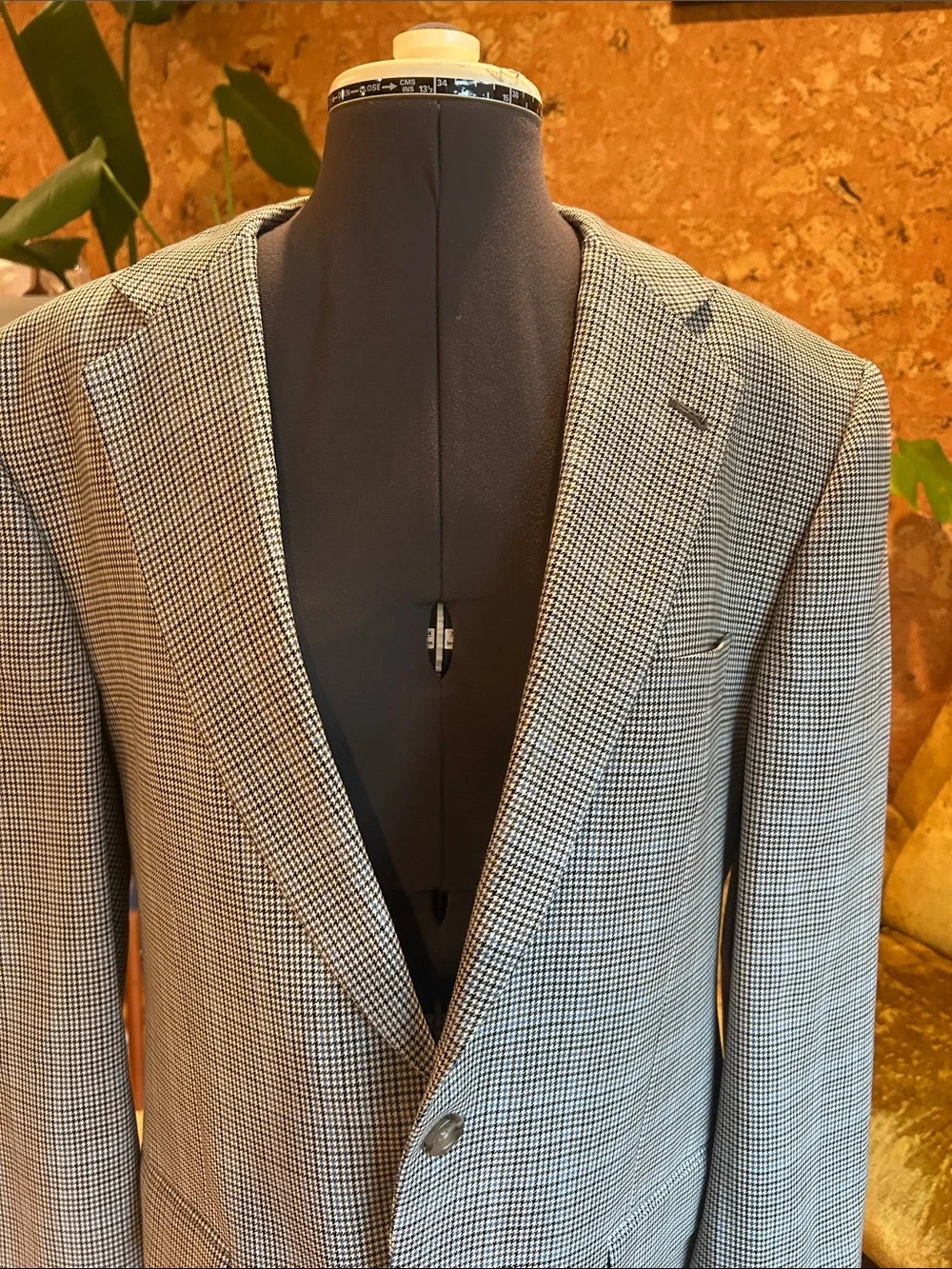 Burberry Wool Houndstooth Plaid Two-Button Blazer in earth tones ✨EUC✨Sz40R